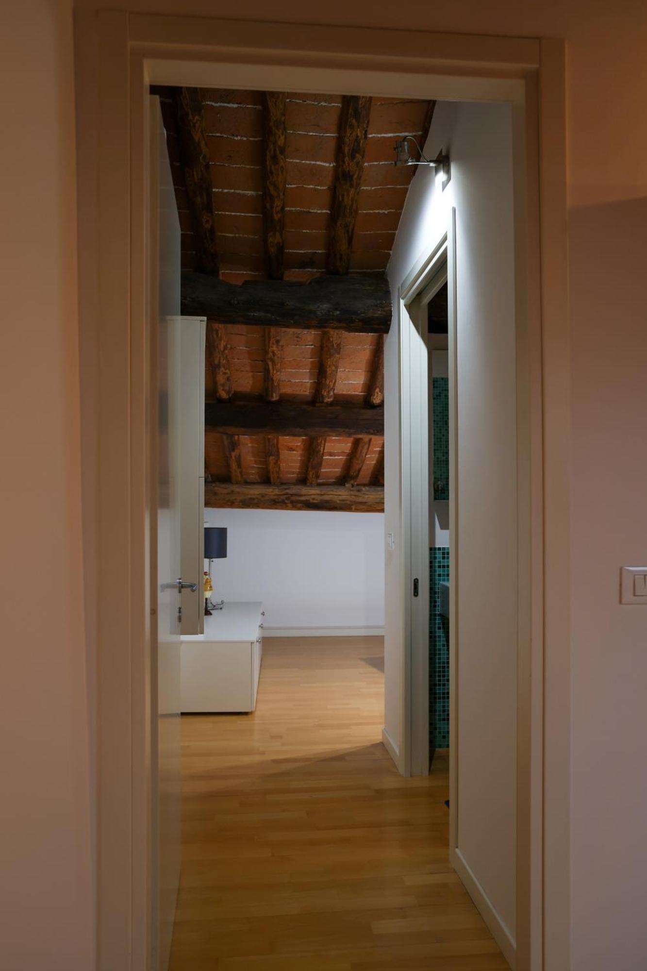 バッサーノ・デル・グラッパCindy House - Centro Storicoアパートメント エクステリア 写真